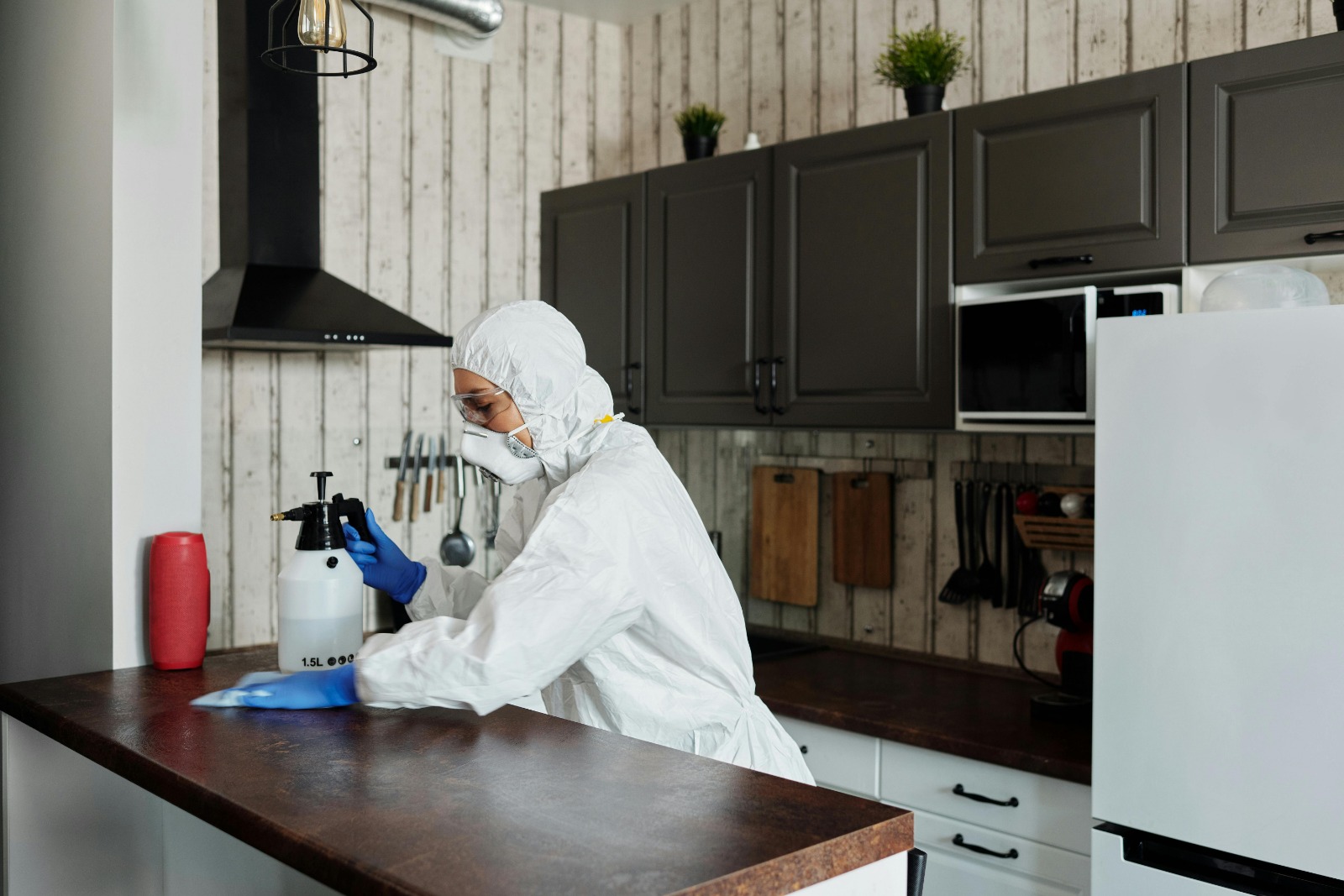 Kitchen Deep Cleaning Dubai for a Grease Free Environment